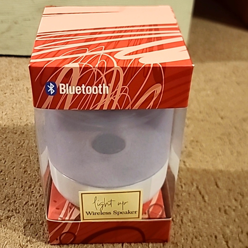 Vivitar Bluetooth light up wireless speaker